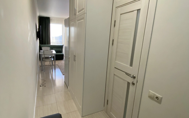 Na Ulitse Uchitelskoy 9 Flat