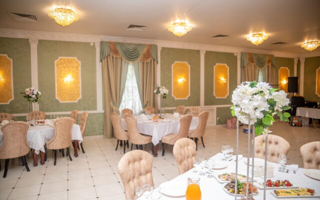 Saratovskaya Hotel