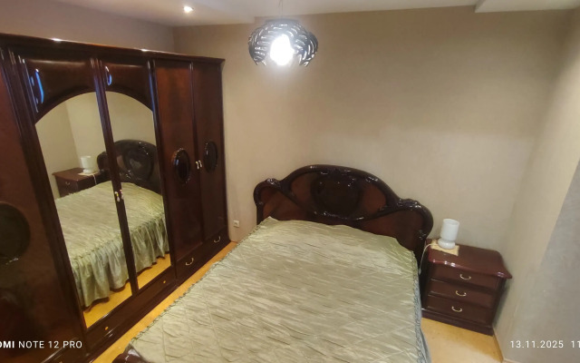 Квартира Уютная на бульваре Чавайна у центрального парка