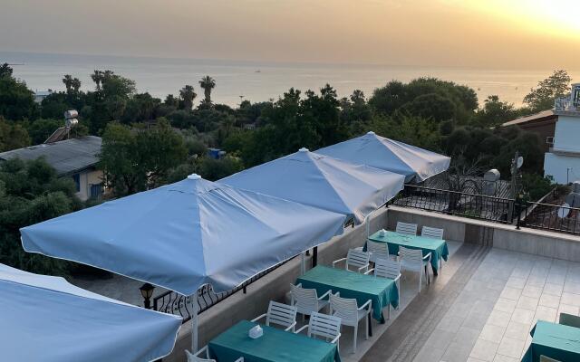 Beachway Hotel