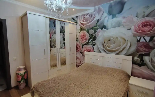 Квартира Трехкомнатная возле ТРЦ Аура