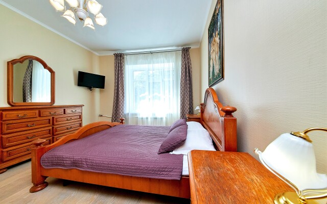 Apriori Hotel