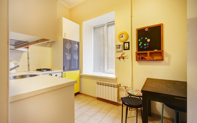 SutkiPeterburg Na Gor'kovskoj Apartments