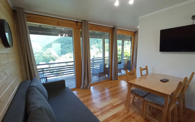 Частный дом с видом на горы