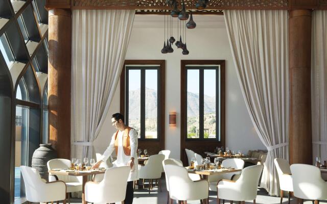 Курортный отель Anantara Al Jabal Al Akhdar Resort