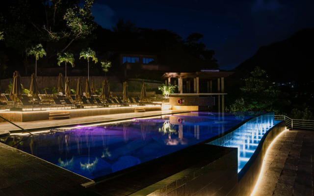 Gardens Hill Resort & Spa Resort