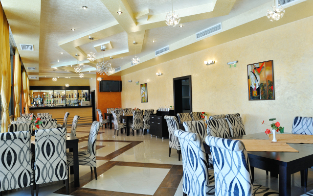 Iris Hotel