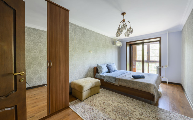 12 Samy Tsentr. Idealno dlya Turista ili Komandirovannogo Apartments