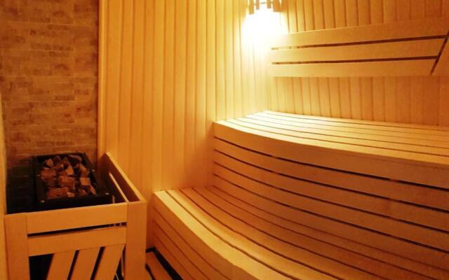 Chernyi Slon Hotel