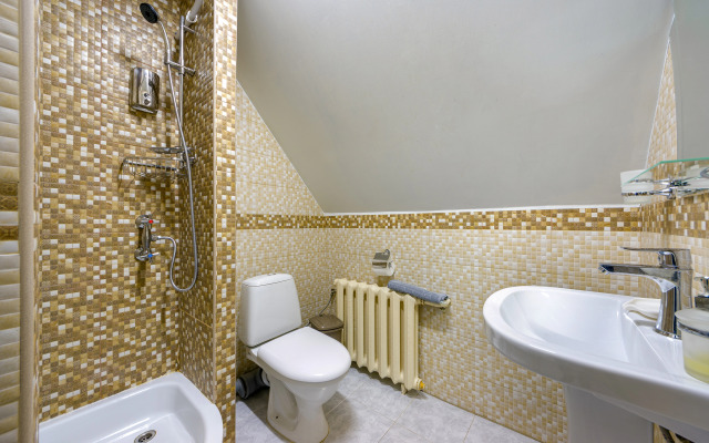 S Basseynom I Hammamom Private House