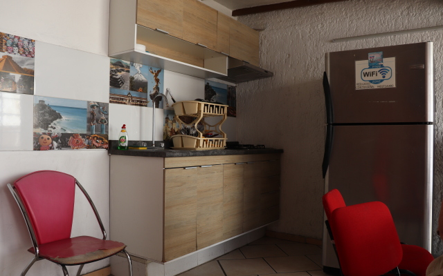 Casa Liceo by Rotamundos Guest House