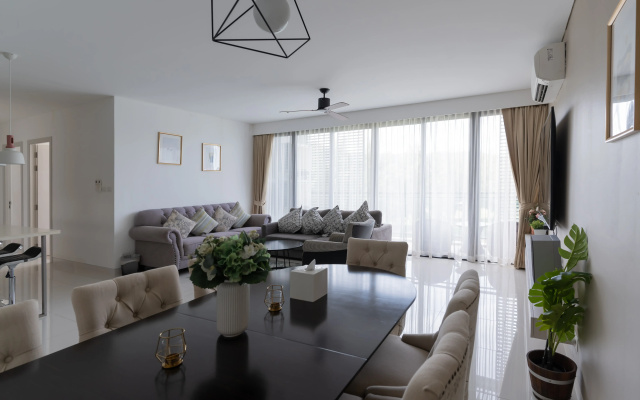 Апартаменты Cassia Residences Laguna 3 bedroom lake and sea view