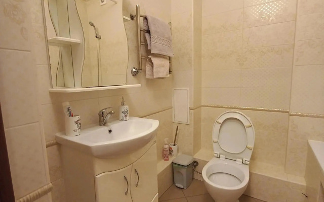 V Tsentre Kaliningrada Na Molochinskogo 4 Flat
