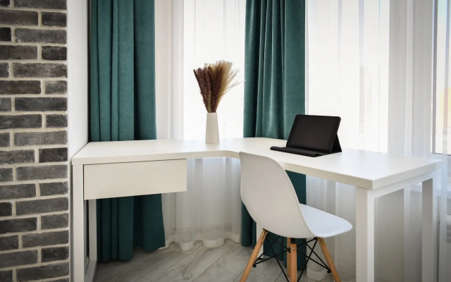 Na Ulitse Tolstogo 40a Flat