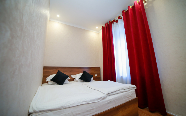 Rayhon Hotel