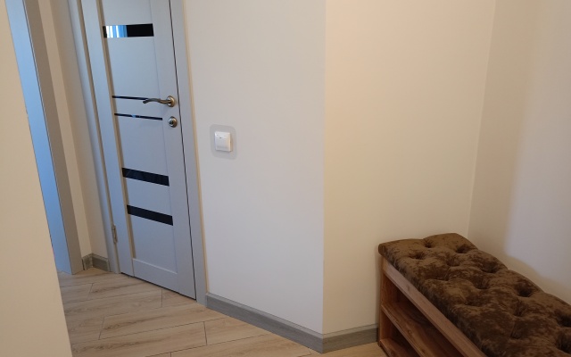 V Novom Dome Orudiynaya 1A Flat
