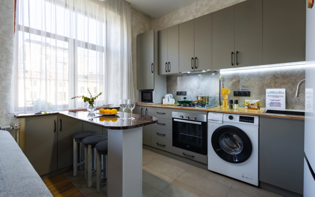 KeyGo #0034, 1 Bedroom, Balcony, City Center Apartments