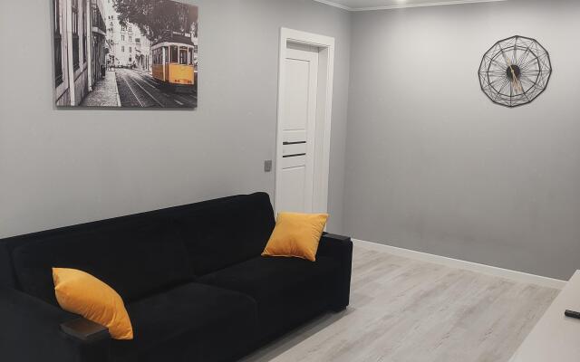 Dvukhkomnatnaya Kvartira V Samom Tsentre Flat