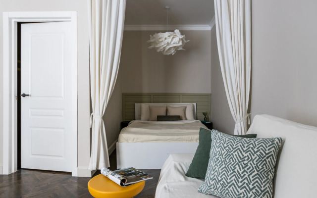 Апартаменты дизайнерские с двумя спальнями на Фонтанке