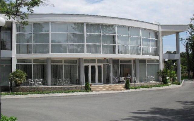 Arkutino Hotel