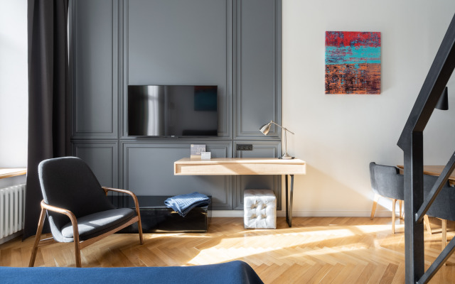 Apartment F12