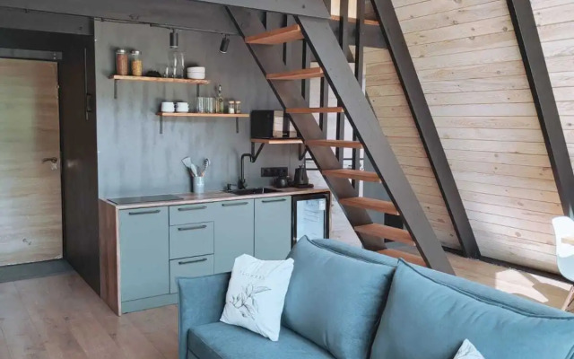 A-Freym S Panoramnym Ostekleniem I Terrasoy Chalet
