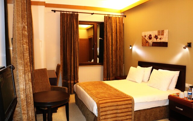 Lazlakar Hotel