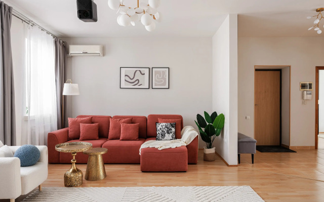 3-komn S Proyektorom Sunvilles Flat