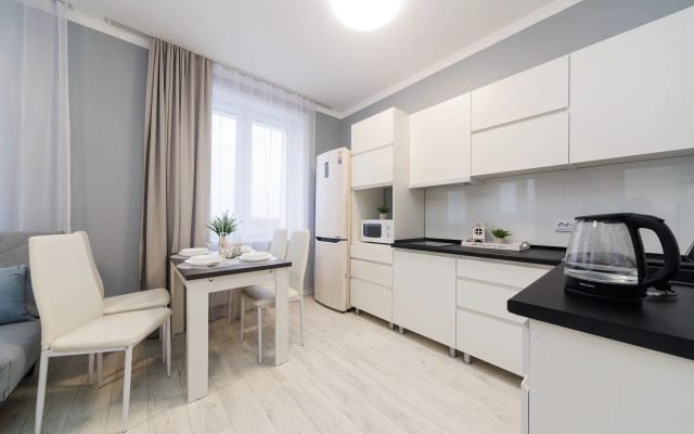 Trekhkomnatnaya U Parka Flat