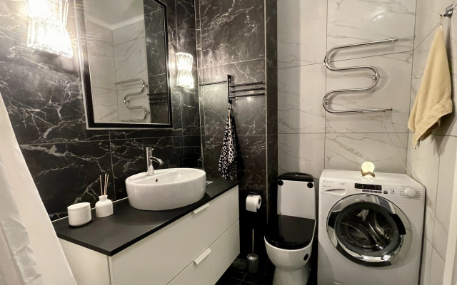 Potryasayuschaya S Vidom Na Gorod Flat
