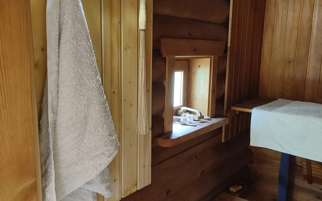 U Chyornogo Morya Private House