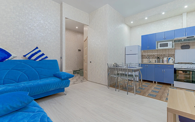 U Mednogo Vsadnika New Flat
