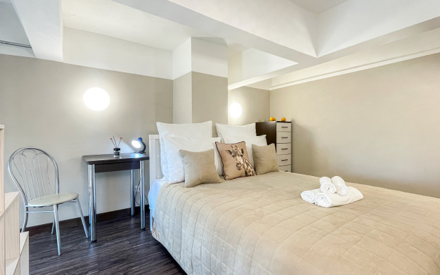 Sovremennyye uyutnyye dvukhurovnevyye 226 Apartments