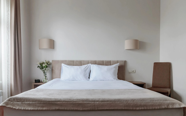 Staryij Dvorik Na Orlovskoj Hotel