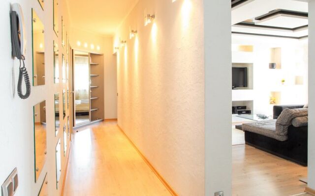 Daudel #97 U Mfk Magellan Apartments