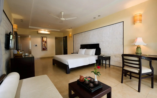 Lang Co Beach Resort