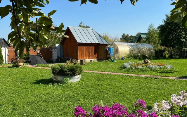 S Banej U Zvonnitsyi Monastyirya Privat House