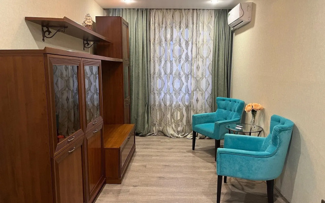 Trekhkomnatnye Apartamenty Lyuks Telmana 42B Apartments