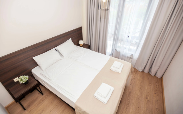Uyutnaya Kvartira S Vidom Na Gory Apartments