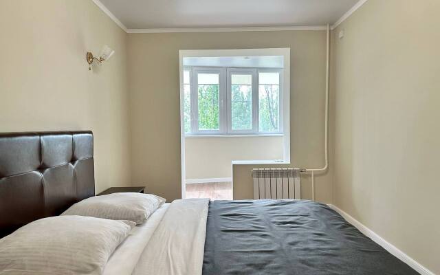 Квартира Трехкомнатная Дзержинского 75