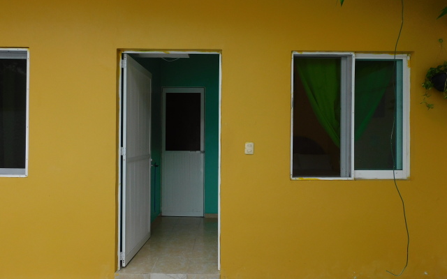 Отель Habitaciones América Rotamundos