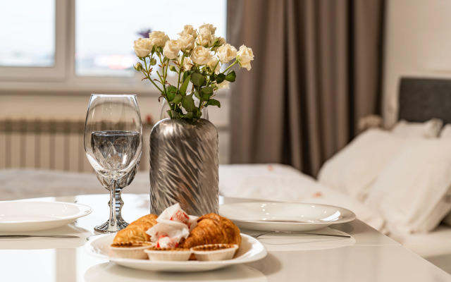 Апартаменты SKY INN Color Grey