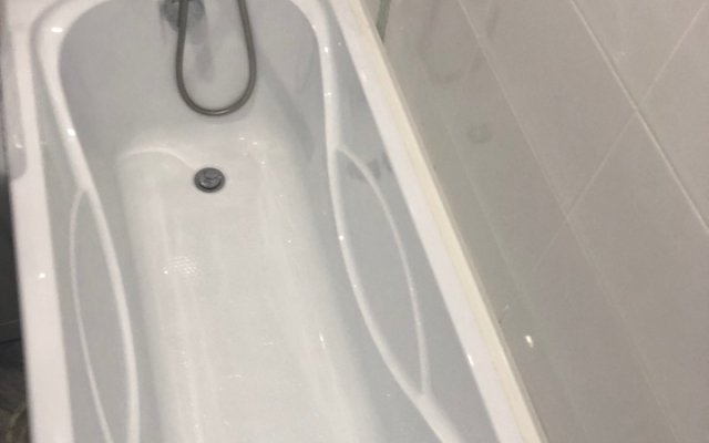 Dvuhkomnatnaya Kvartira Na Oktyabr'skoj 13 Flat