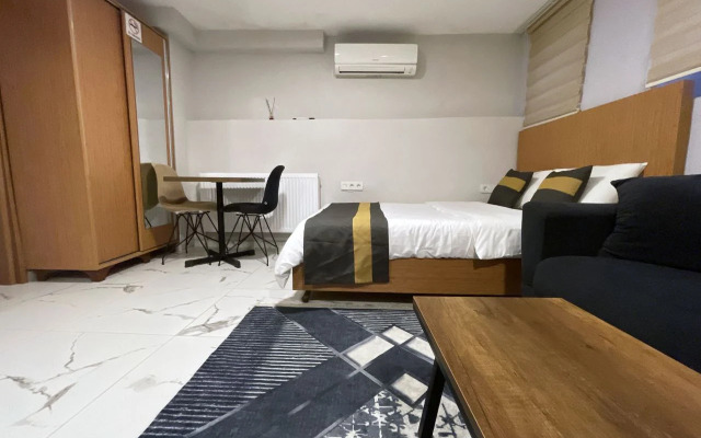 Basement With Fast WiFi And AC Apartments