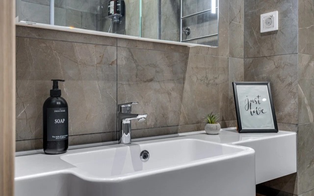 Апартаменты Grey's Apartment с Видом на Город