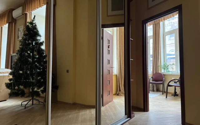 Квартира 3х Комнатная в Центре Москвы