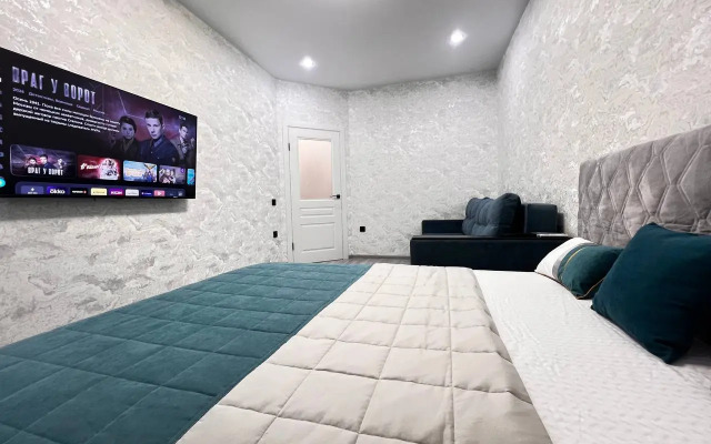 V Tsentre Goroda Zhk Levoberezhye Flat