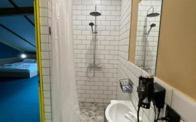 Dohodnyij Dom Yakor Apartments