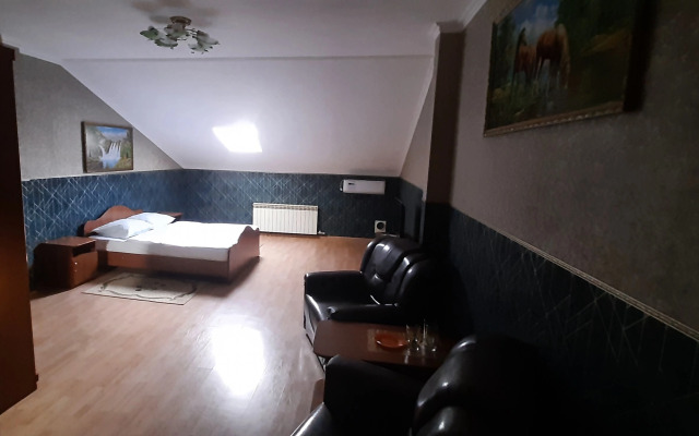 Hotel-Hall Hotel