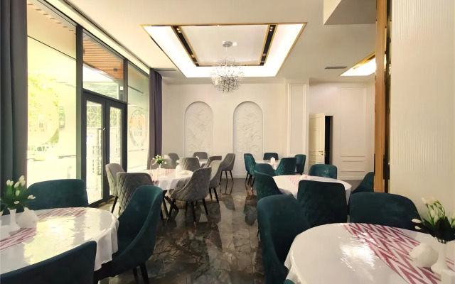 Отель Blue Shore International